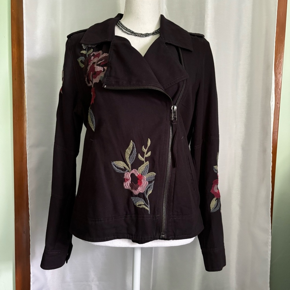 Kensie moto style embroidered jacket black